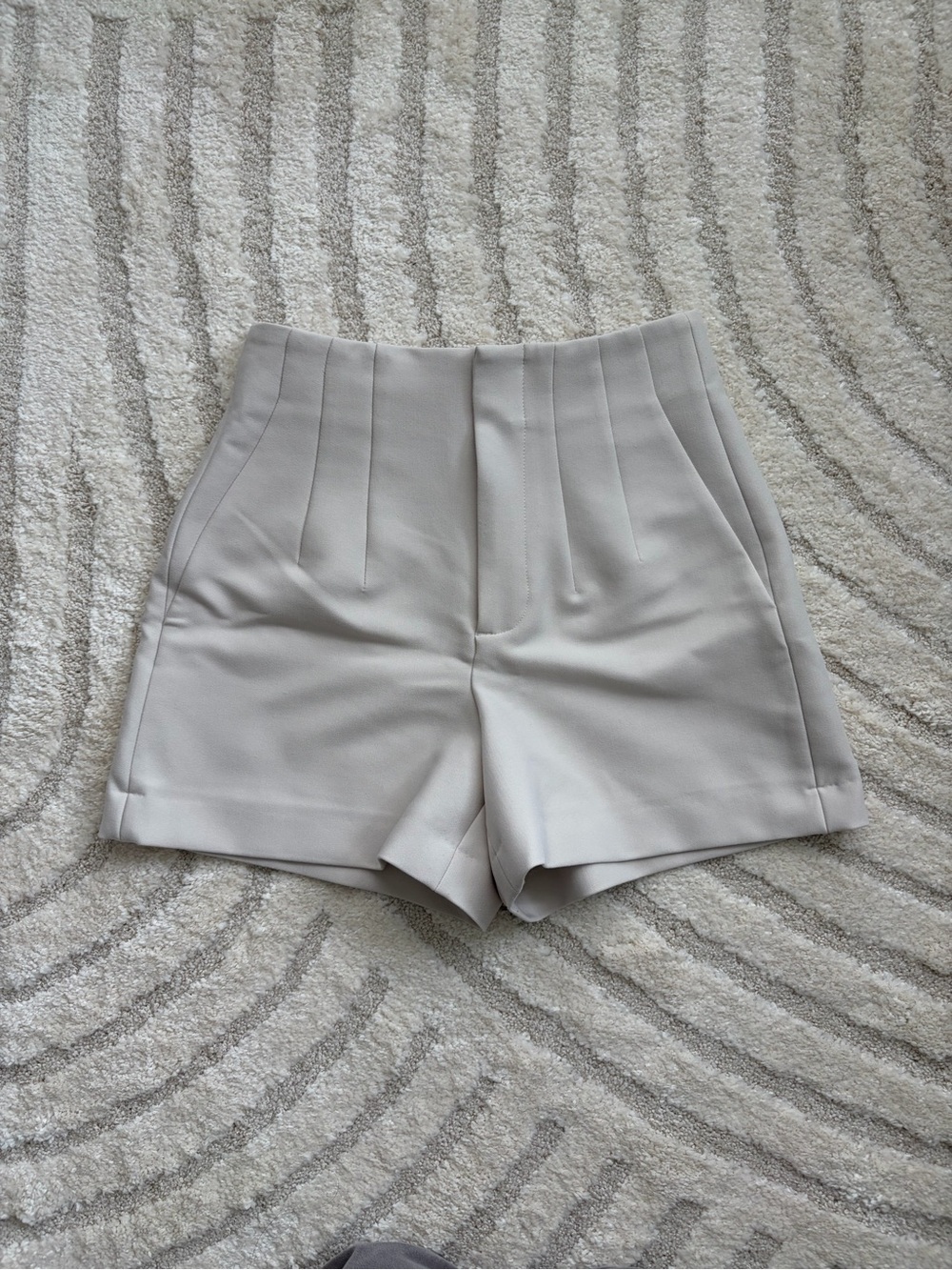 Zara High Rise Tailored Cream Shorts